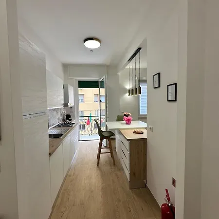 Apartman Charming House Tuscolana - *